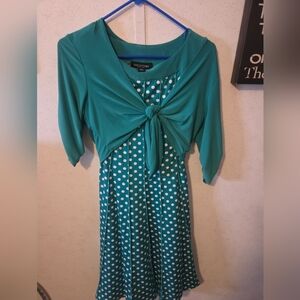 Green polka dot perceptions dress with tie 3/4 sleeve shrug M NWOT